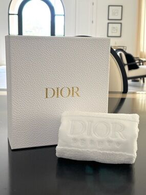 DIOR White Face Towel